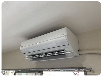エアコンの傾き修理